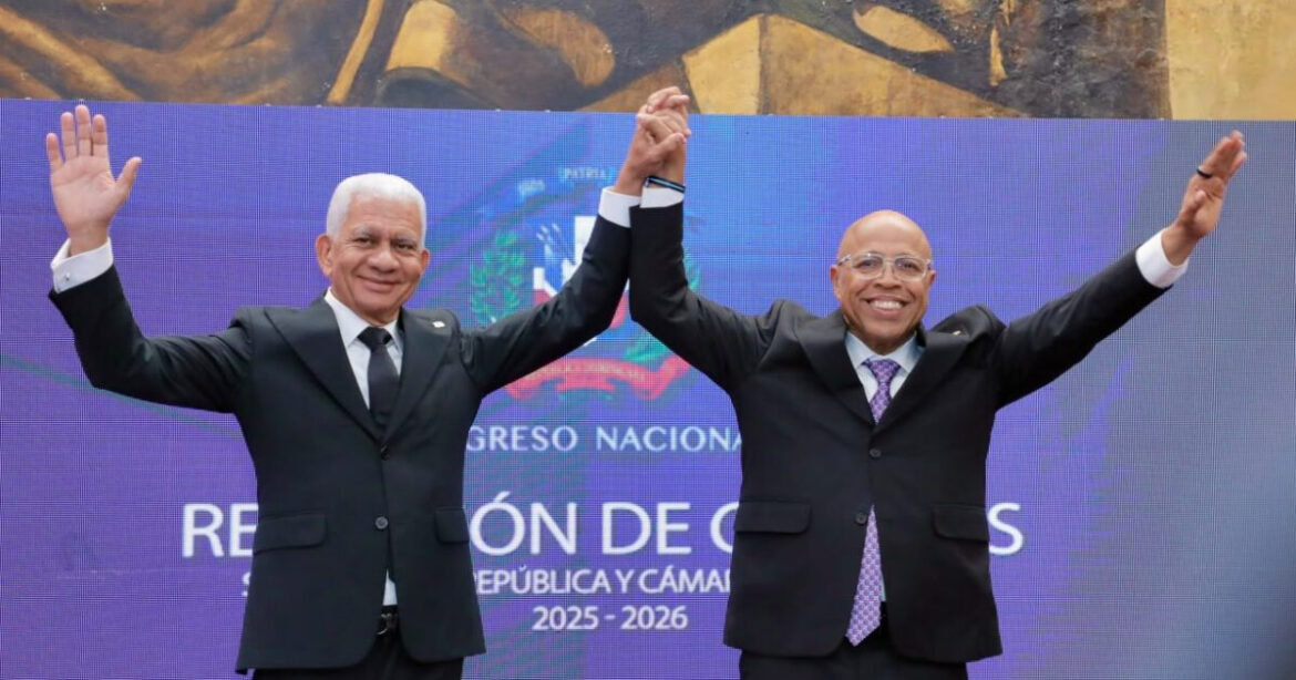 prm-ratifica-a-pacheco-y-ricardo-de-los-santos-al-frente-del-congreso